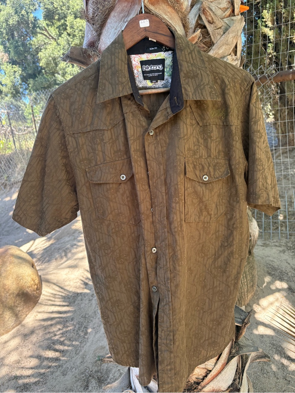 Billabong Black Shirt with Multicolor Printed Label